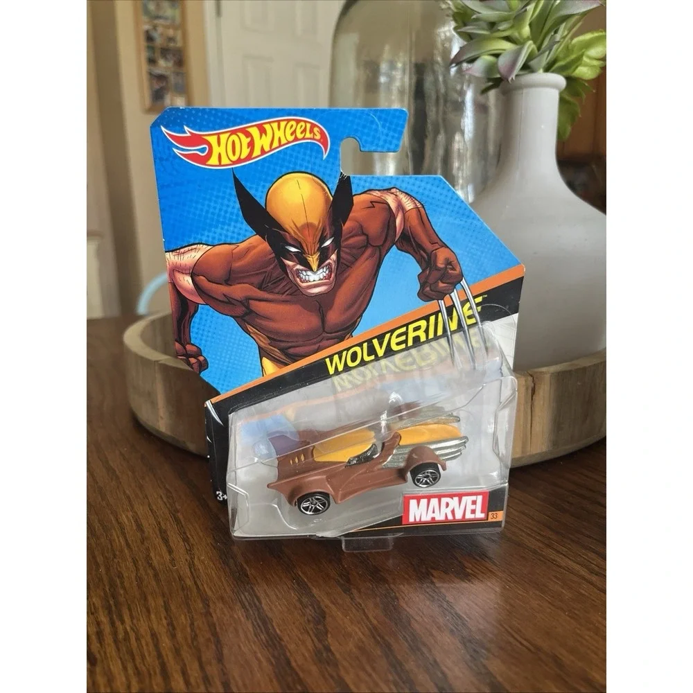 Hot Wheels Marvel Comics Character Cars Wolverine #33 DC5